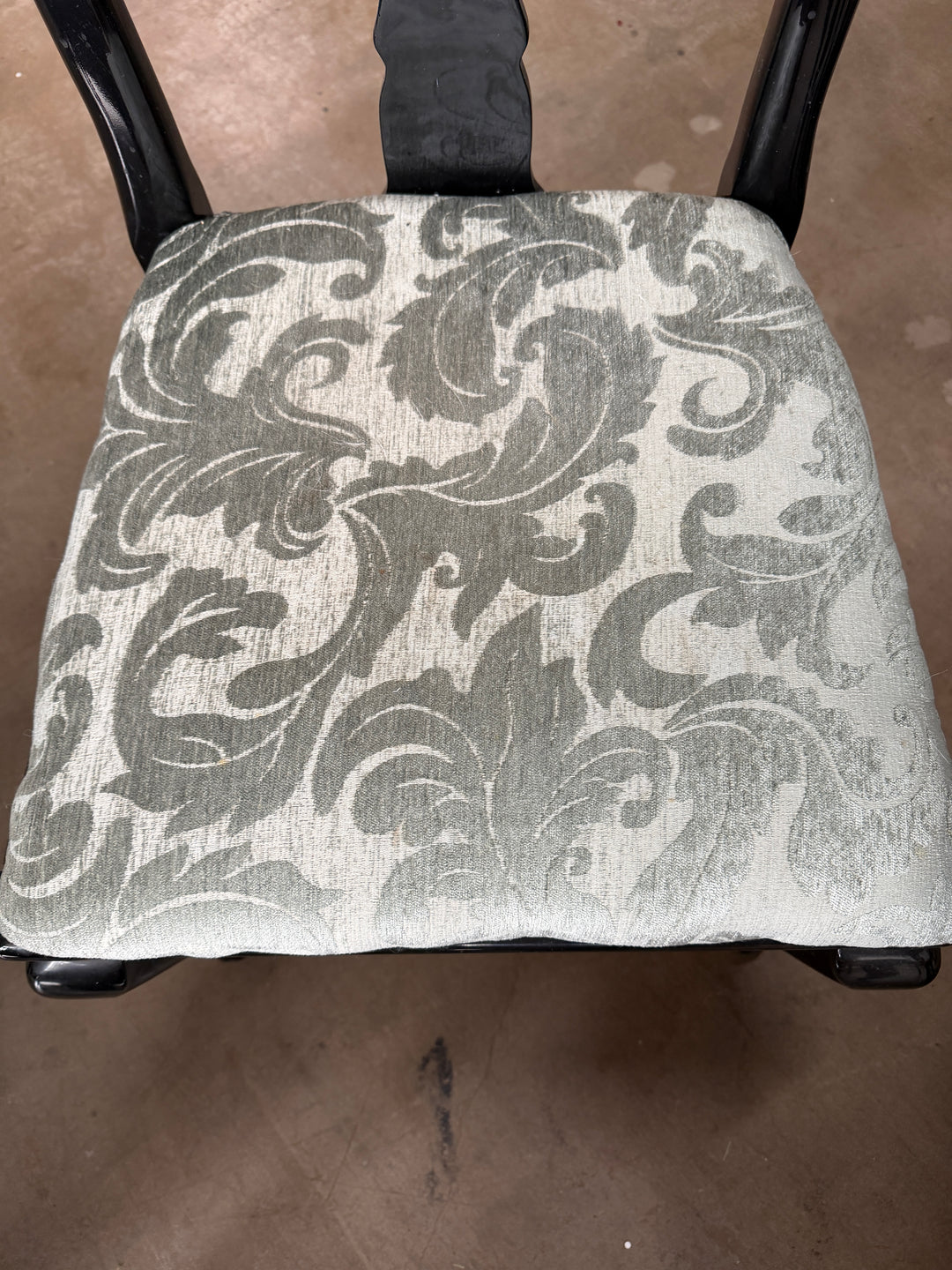 Set of 6 Chairs (2 Armchairs + 4 Armless Chairs)
