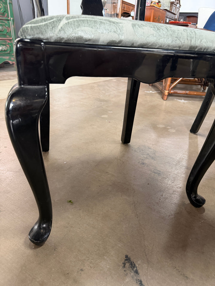 Set of 6 Chairs (2 Armchairs + 4 Armless Chairs)