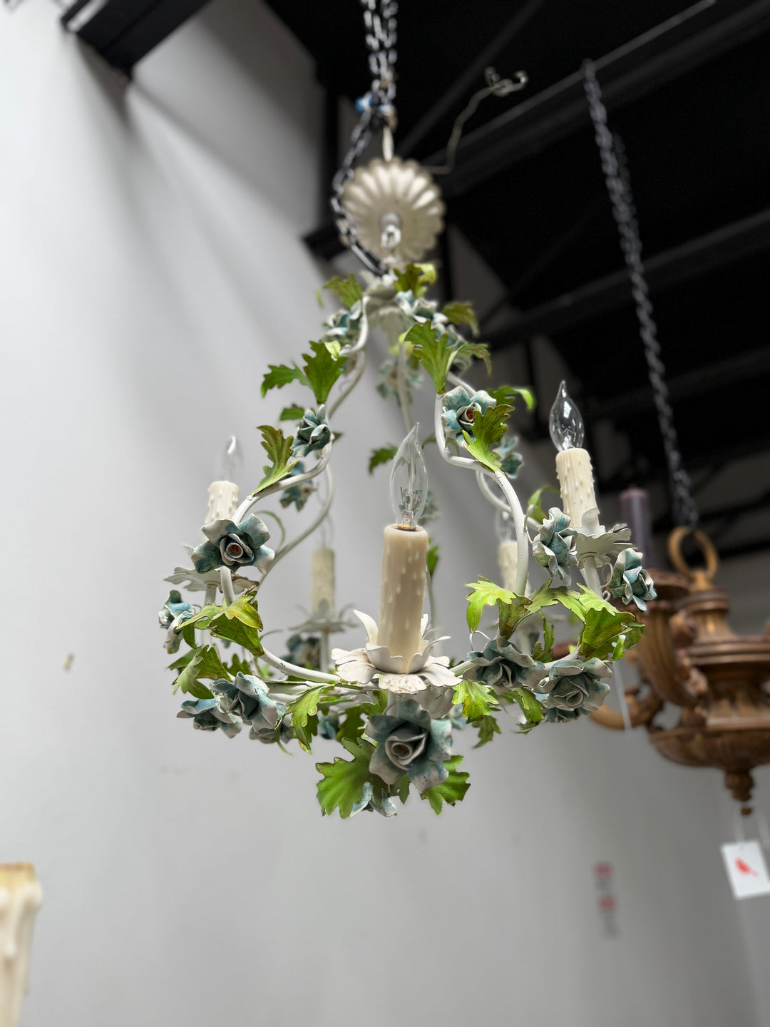Toile Chandelier