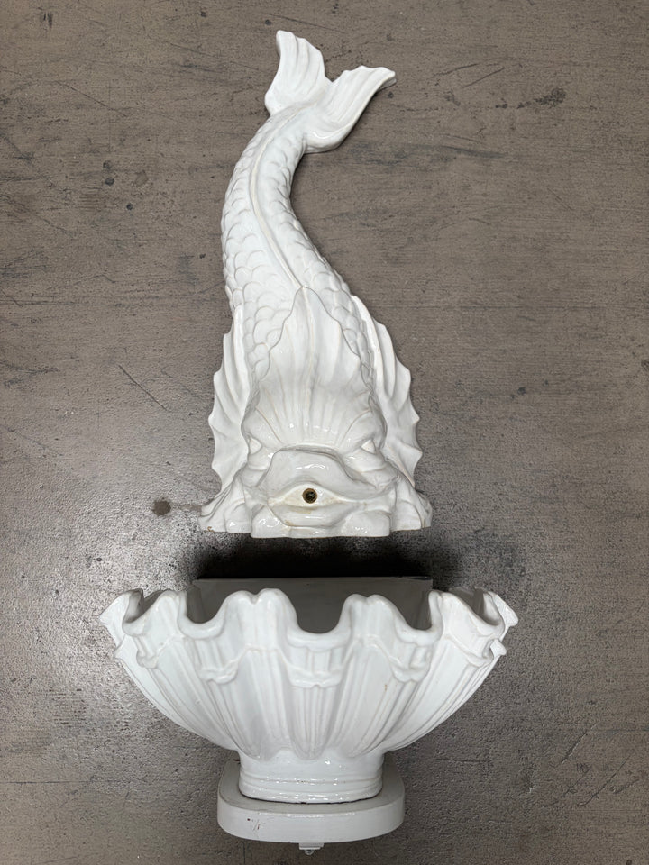 Wall Fountain / Lavabo Featuring Aquatic Creature & Shell Basin
