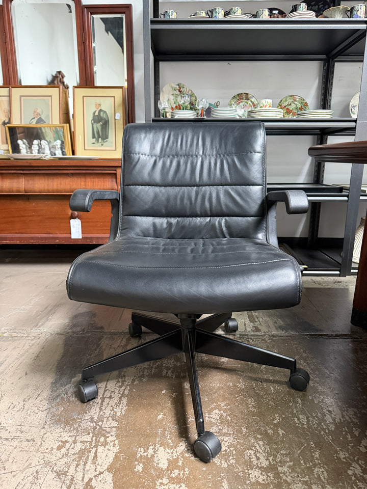 Vintage Richard Sapper Knoll Chair