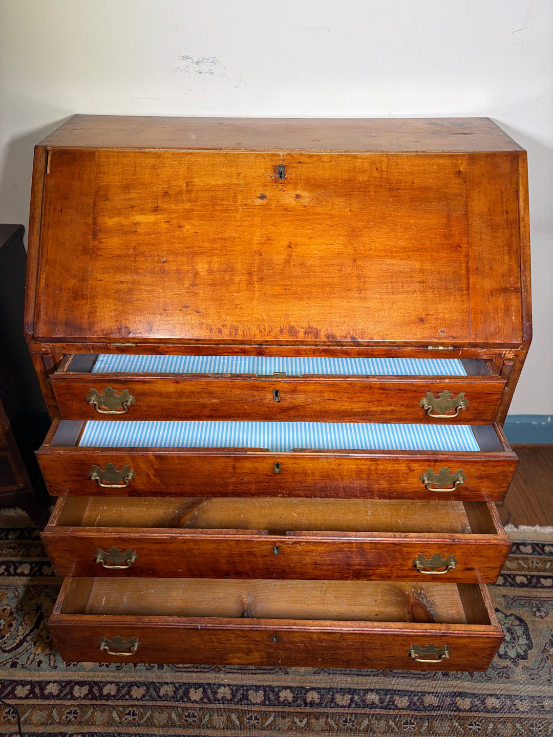 Secretary Desk (Missing Key)