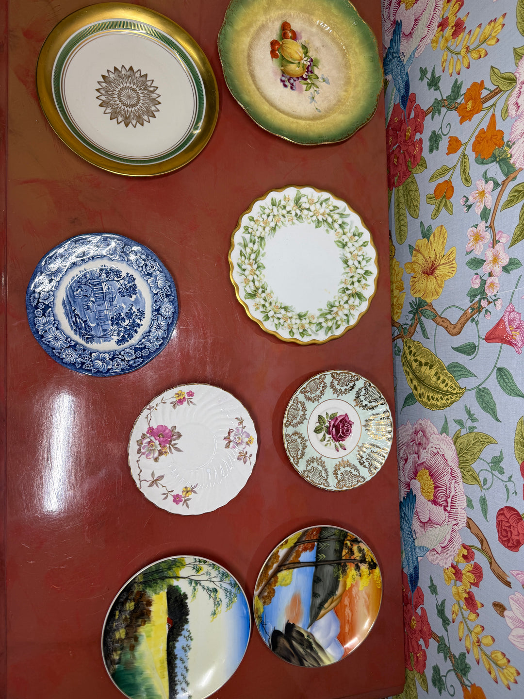 Set of 8 Small Miscellaneous Plates