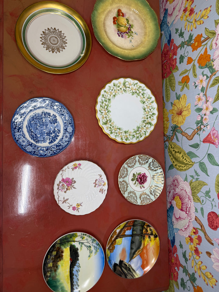 Set of 8 Small Miscellaneous Plates