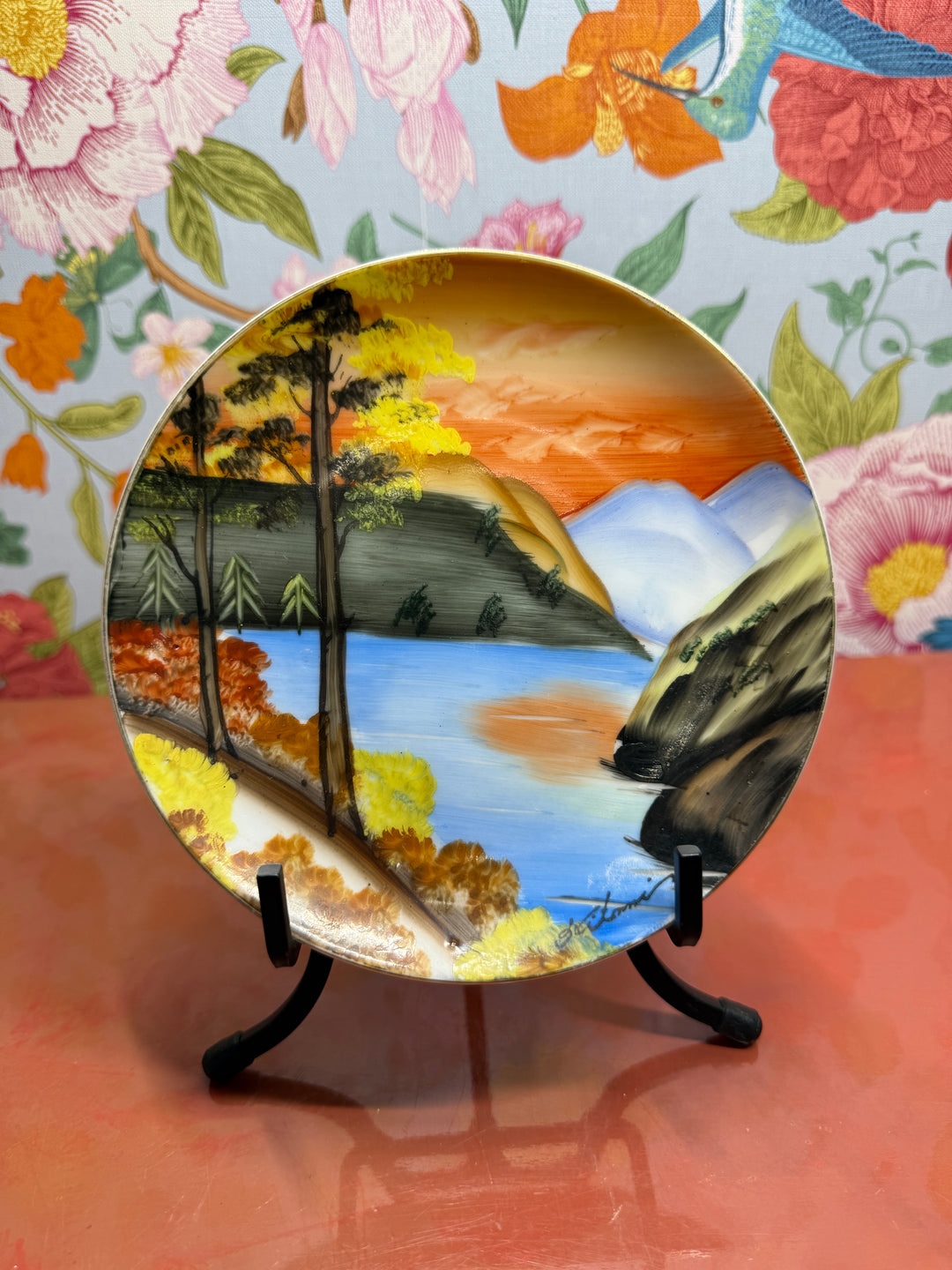 Set of 8 Small Miscellaneous Plates