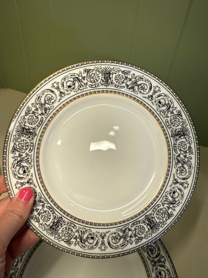 Royal Doulton Baronet Set (12 Dinner plates, 12 salad plates, 11 saucers, 11 teacups, 2 b&b plates)