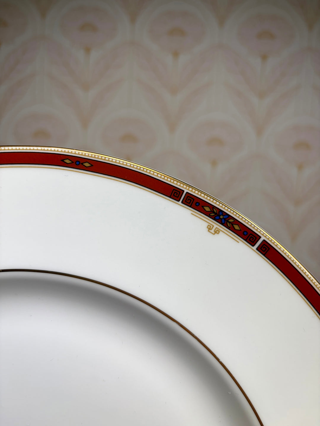 Set of 19 Wedgwood Colorado Dinner Plates