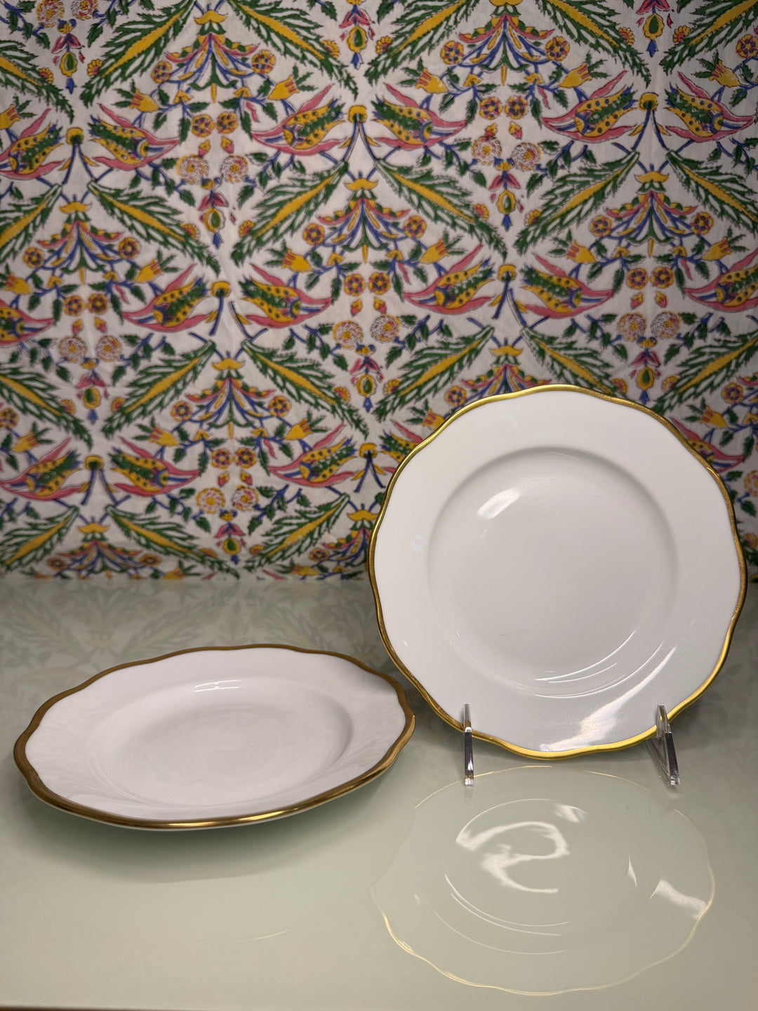 (Herend) Pair of White Porcelain Plates with Gold Rim