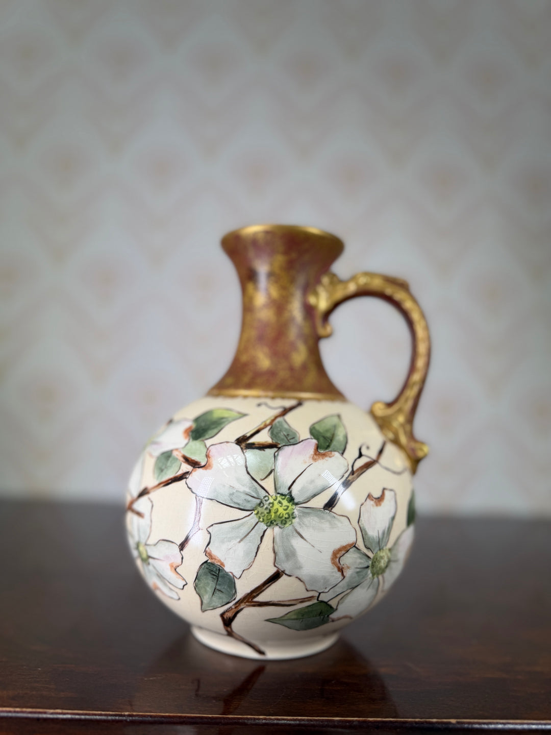 MJH Vase With Handle