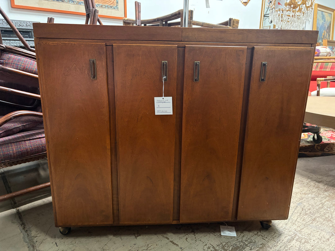 Sideboard with Expanding Top