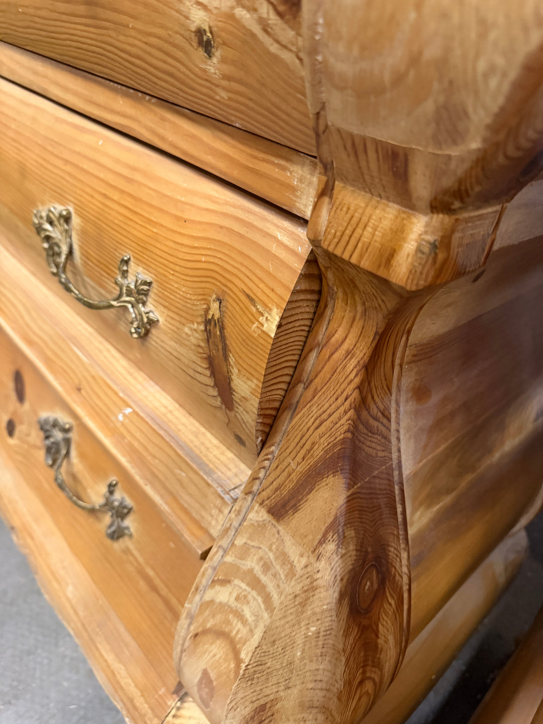 Set of 2 Pine Chest of Drawers