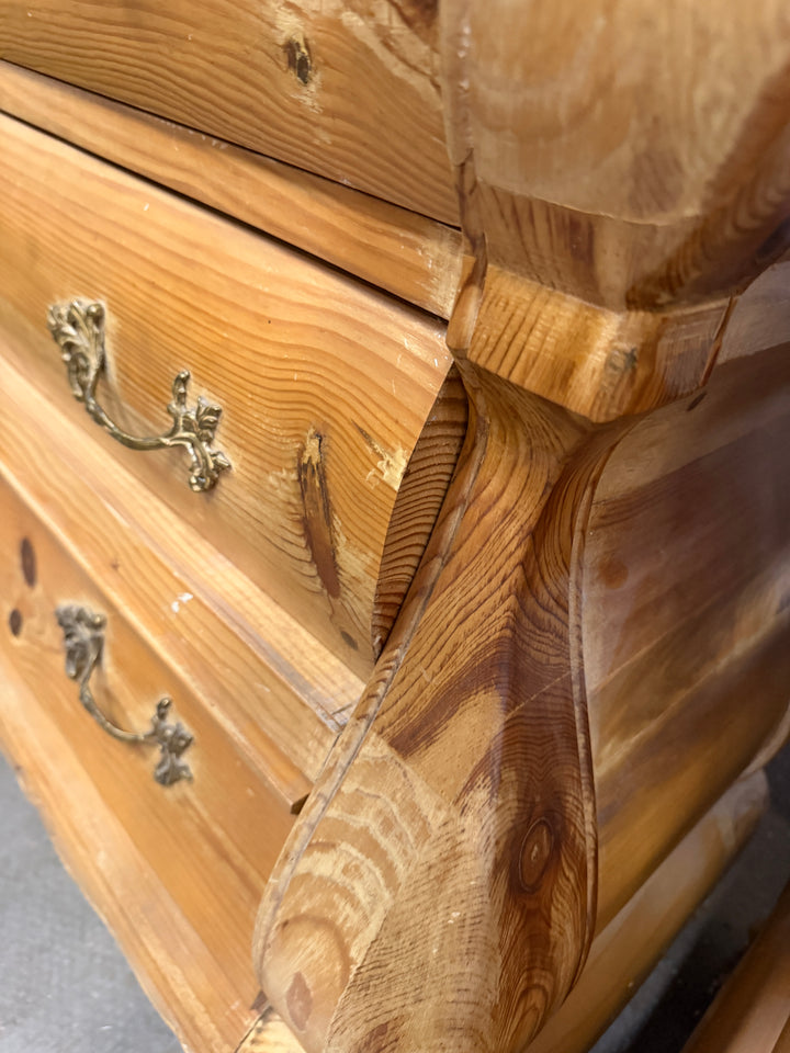 Set of 2 Pine Chest of Drawers