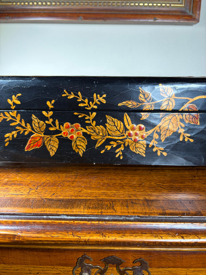 Lacquer Box