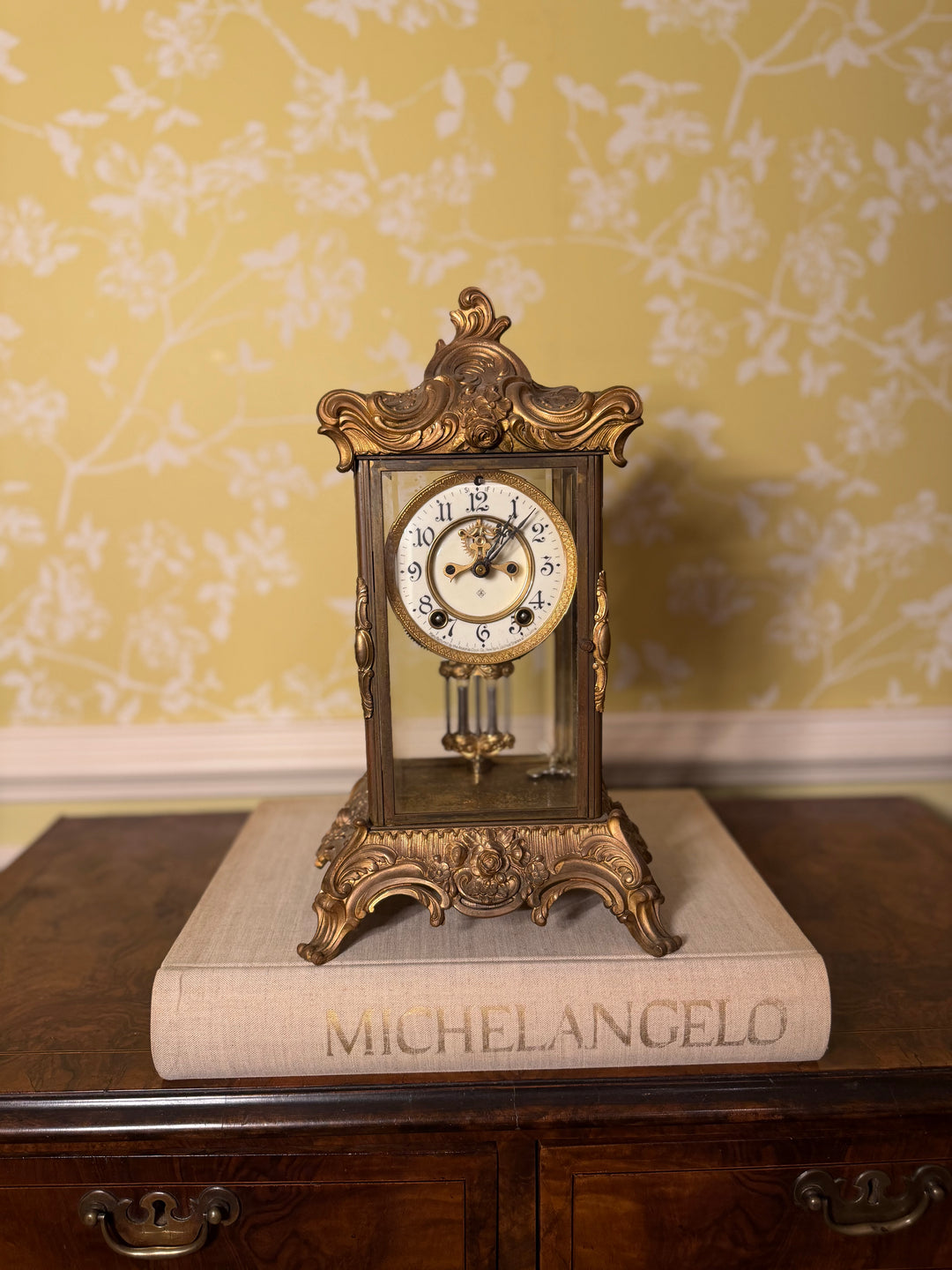 Ornate Gold Mantel Clock