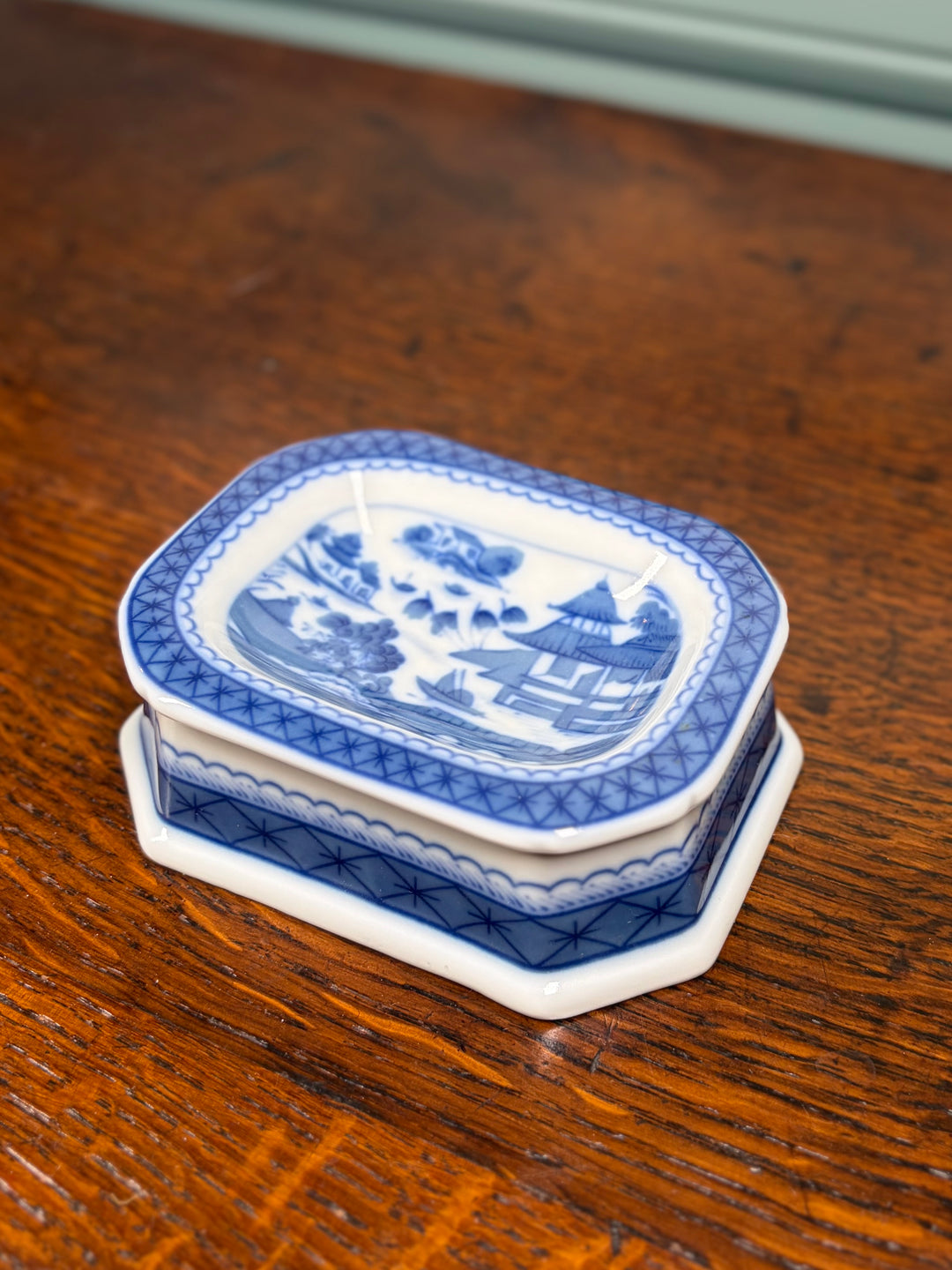 Mottahedeh Trinket / Soap Blue Canton Dish