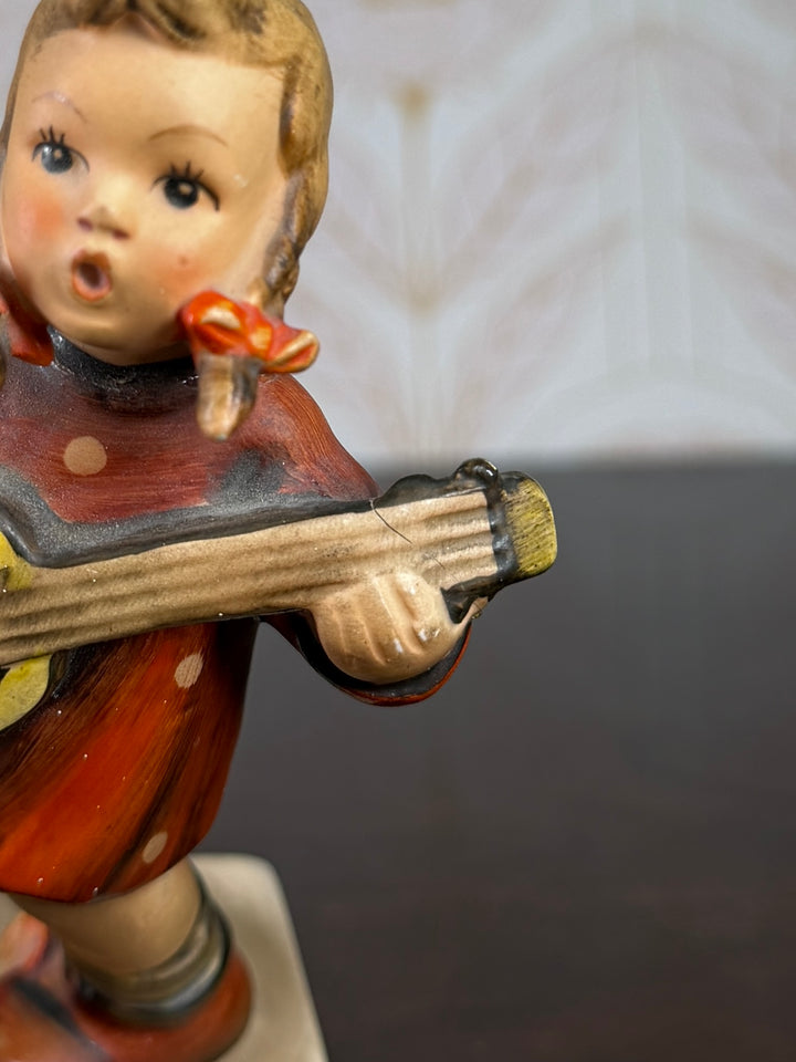 Hummel Girl with Banjo