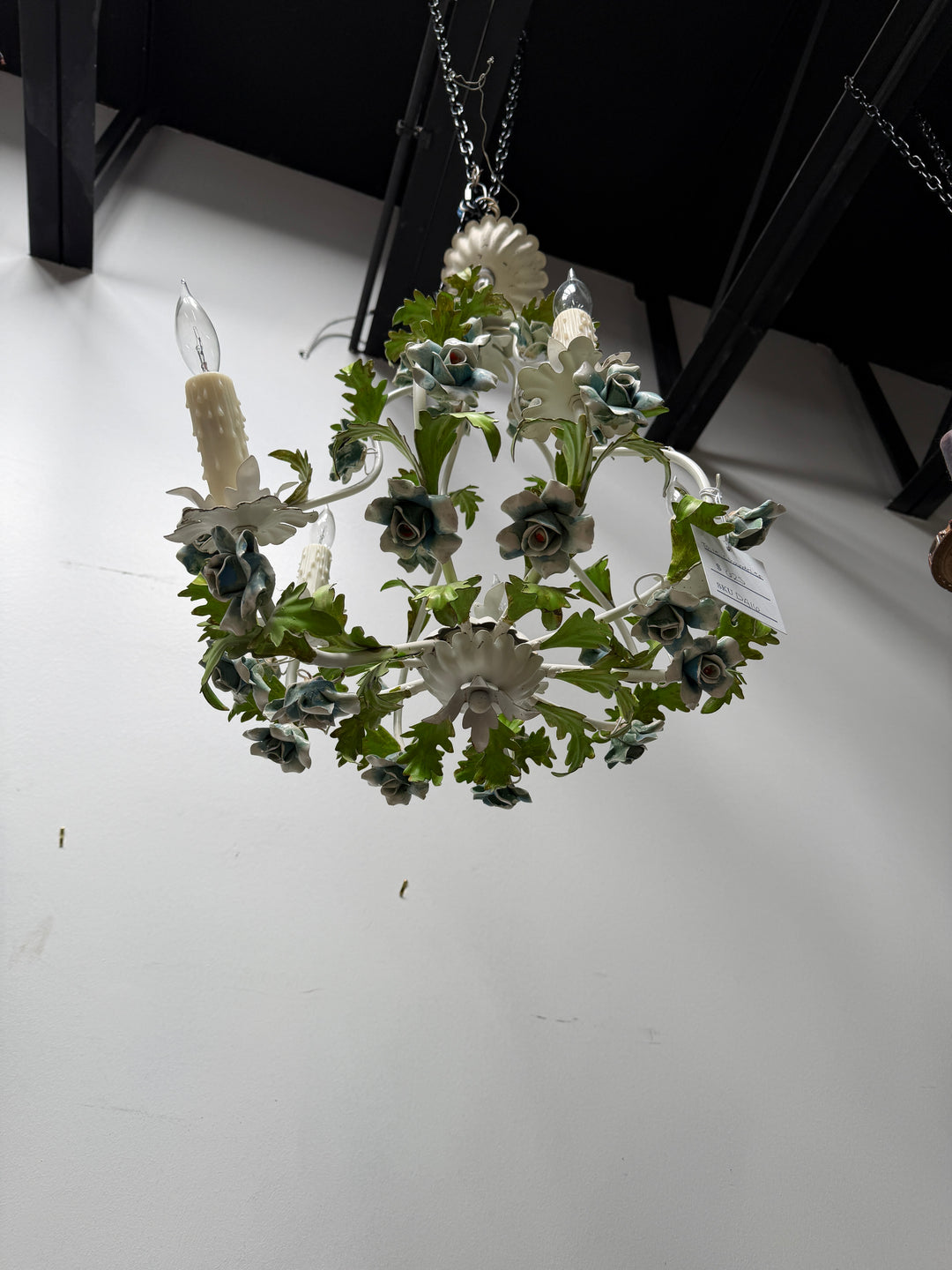 Toile Chandelier