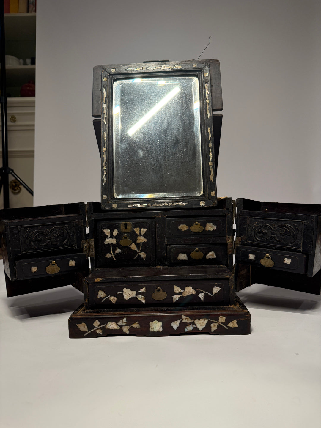 Mother of Pearl Inlaid Lacquer Box