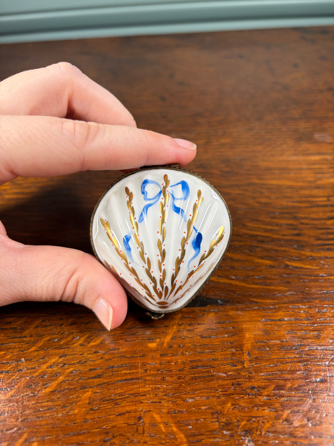 Limoges Shell Pill Box