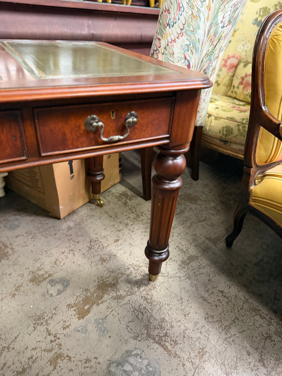 Green Leather Top Desk with Drawers with Key
