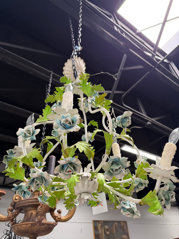 Toile Chandelier