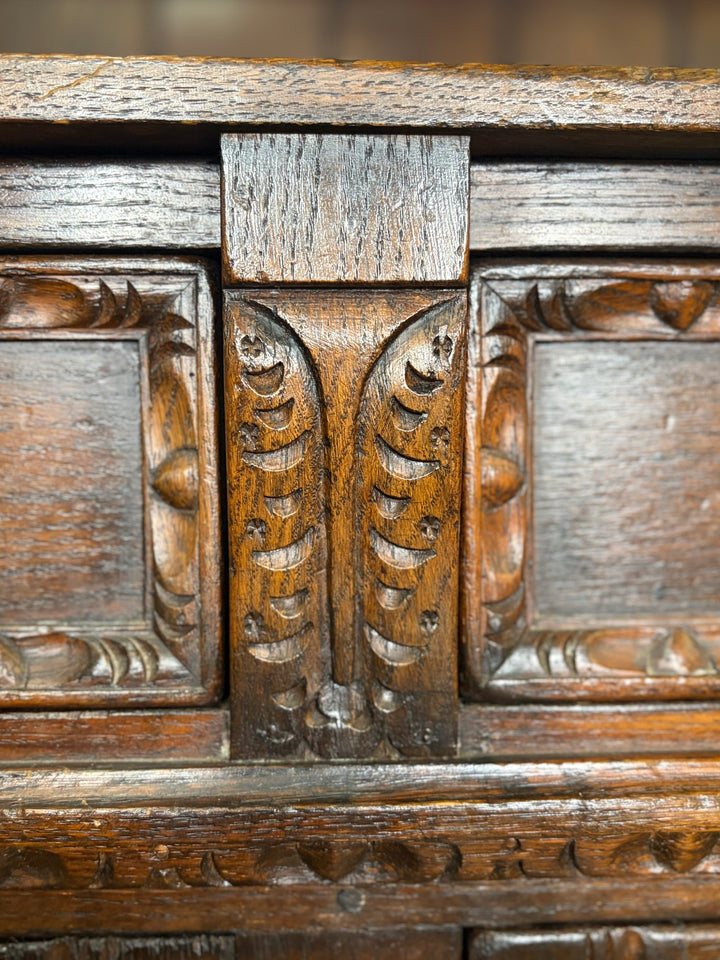 Titchmarsh & Goodwin Oak Welsh Dresser