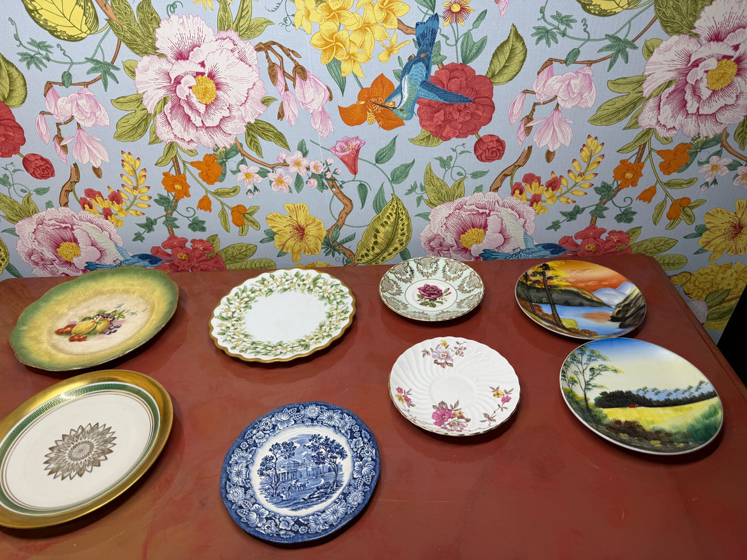 Set of 8 Small Miscellaneous Plates