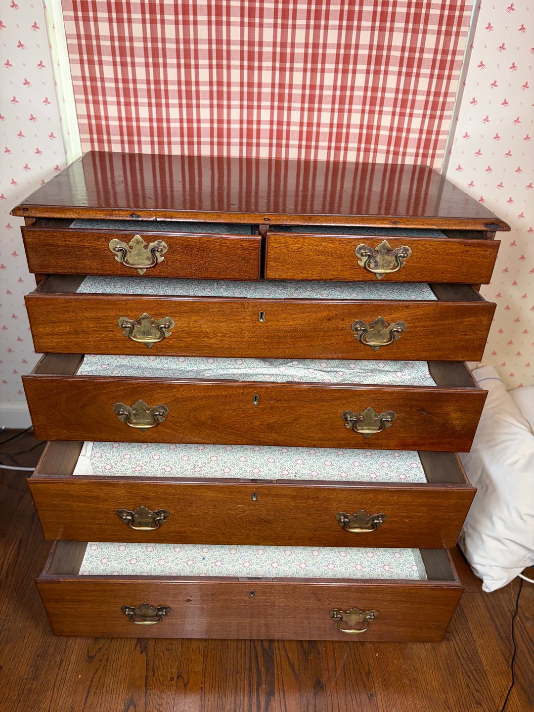 Antique Georgian Chest of Drawers