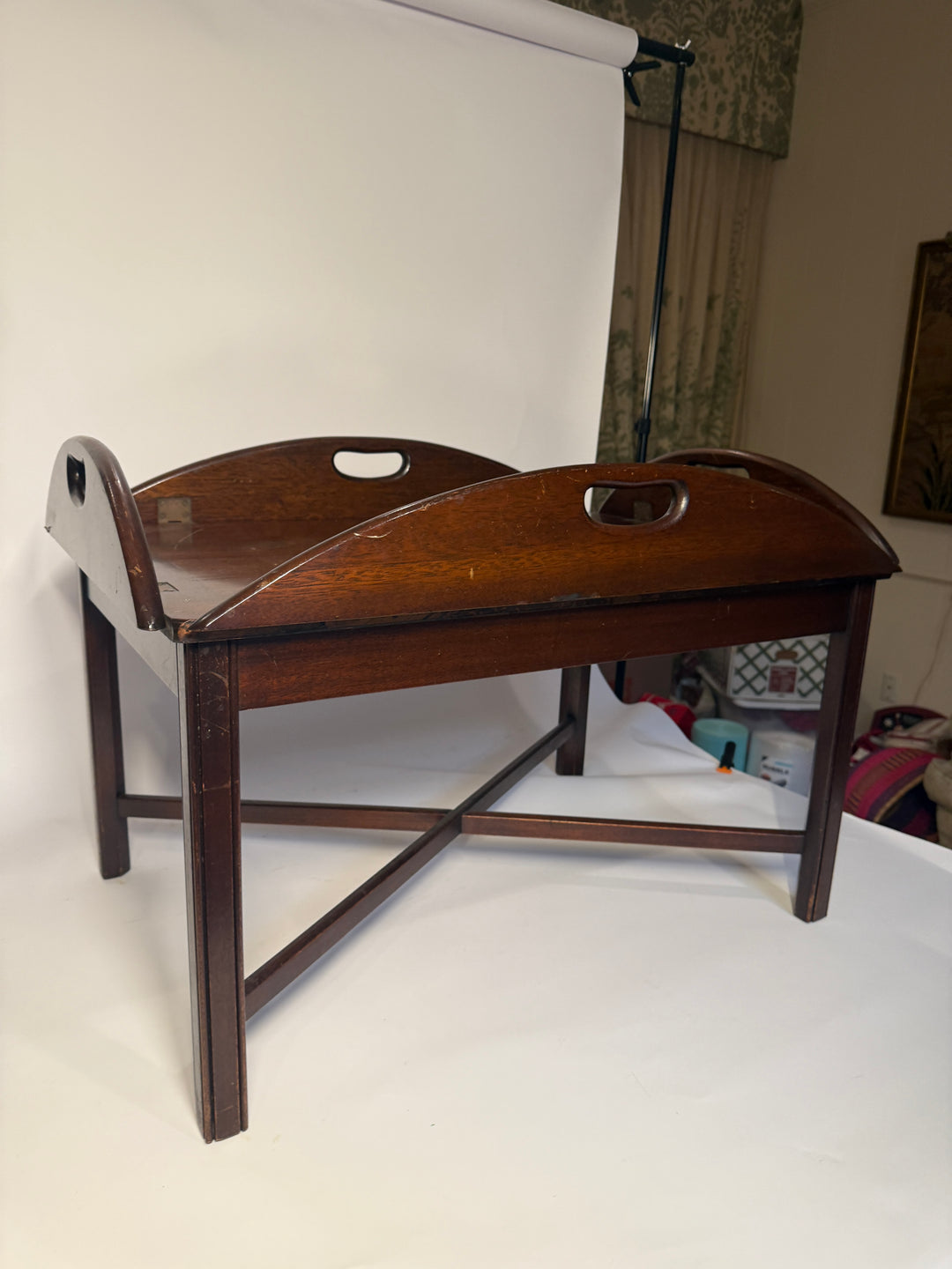 Butler’s Tray Table