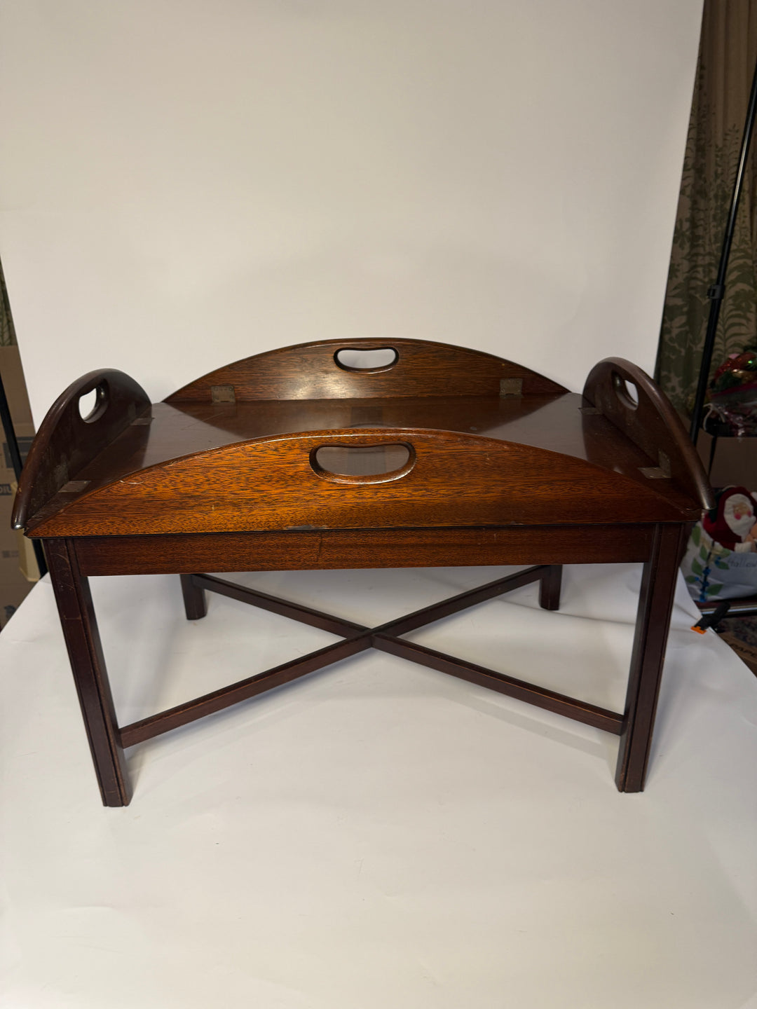 Butler’s Tray Table