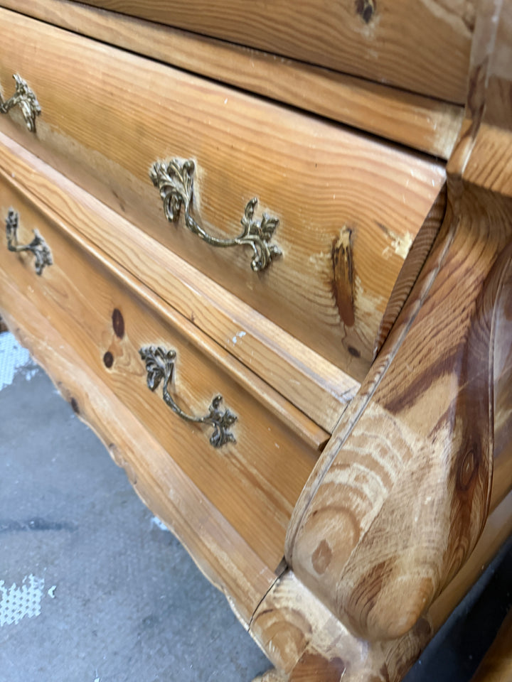 Set of 2 Pine Chest of Drawers