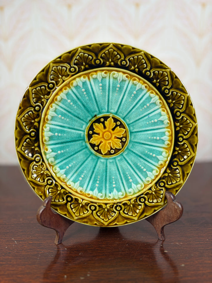 Majolica-Style Glazed Ceramic Plate with Floral Medallion