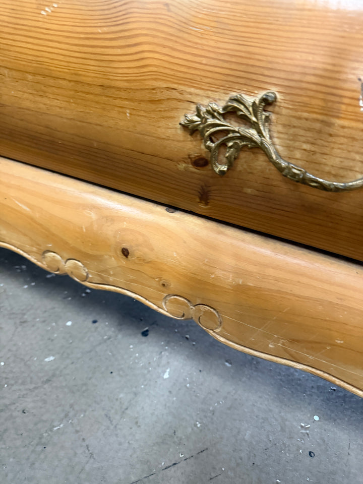 Set of 2 Pine Chest of Drawers