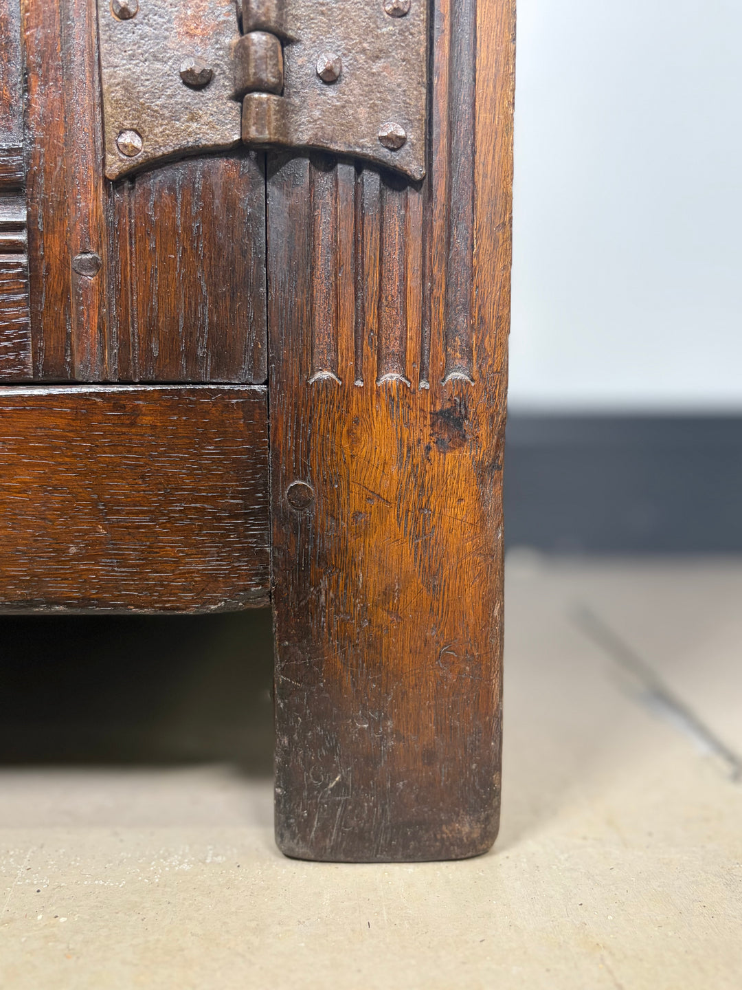 Titchmarsh & Goodwin Oak Welsh Dresser