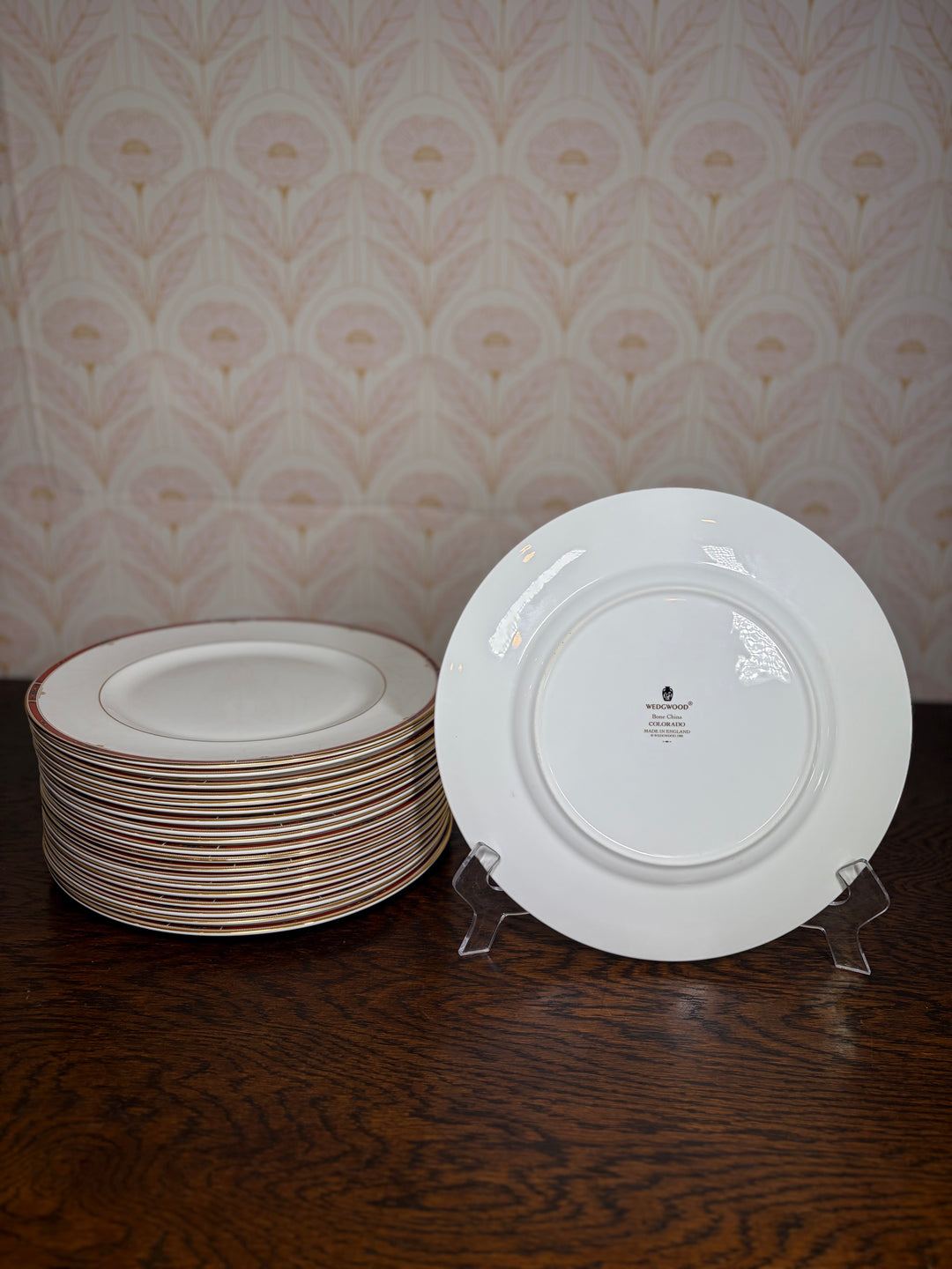 Set of 19 Wedgwood Colorado Dinner Plates