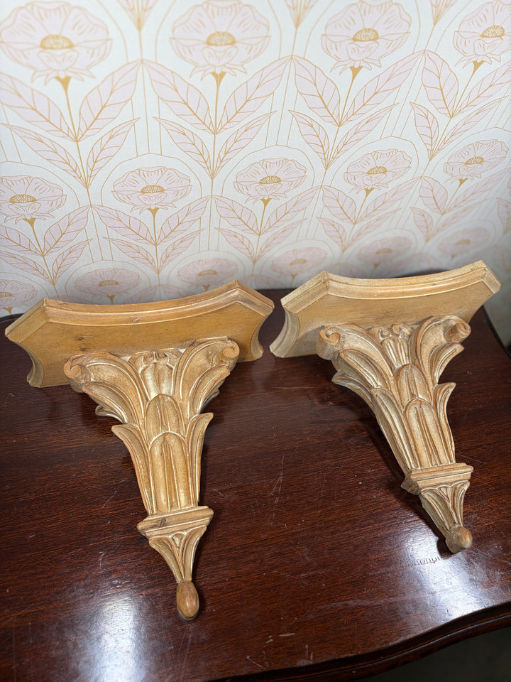 Pair of Gilt Acanthus-Leaf Wall Bracket Shelves (Made in Italy)