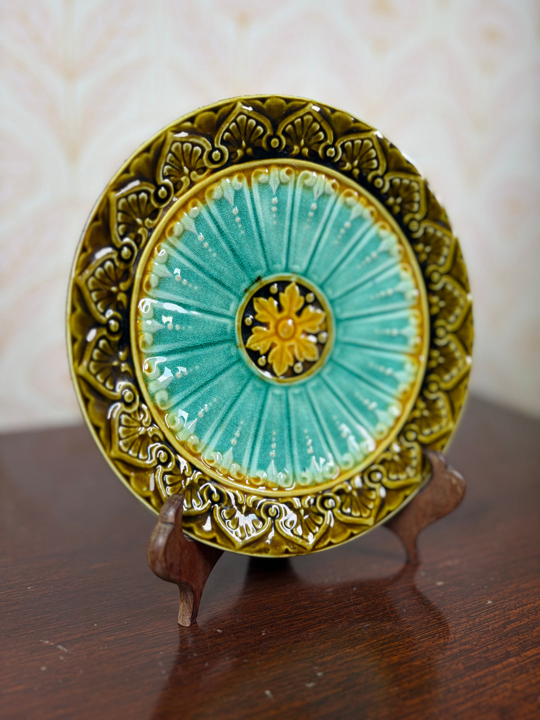 Majolica-Style Glazed Ceramic Plate with Floral Medallion