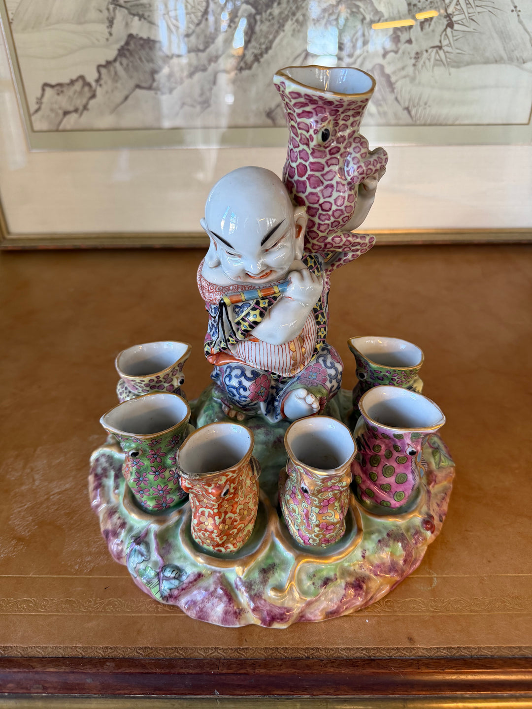 A chinoiserie group, Bayeux porcelain, France, 19th C.