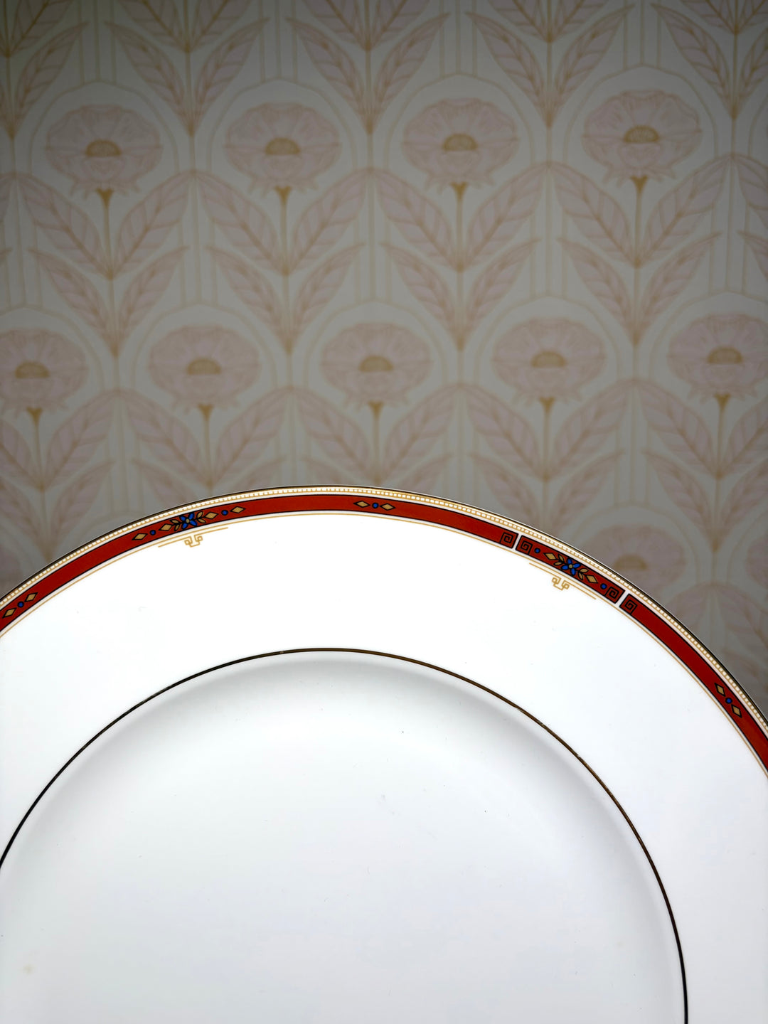 Set of 19 Wedgwood Colorado Dinner Plates