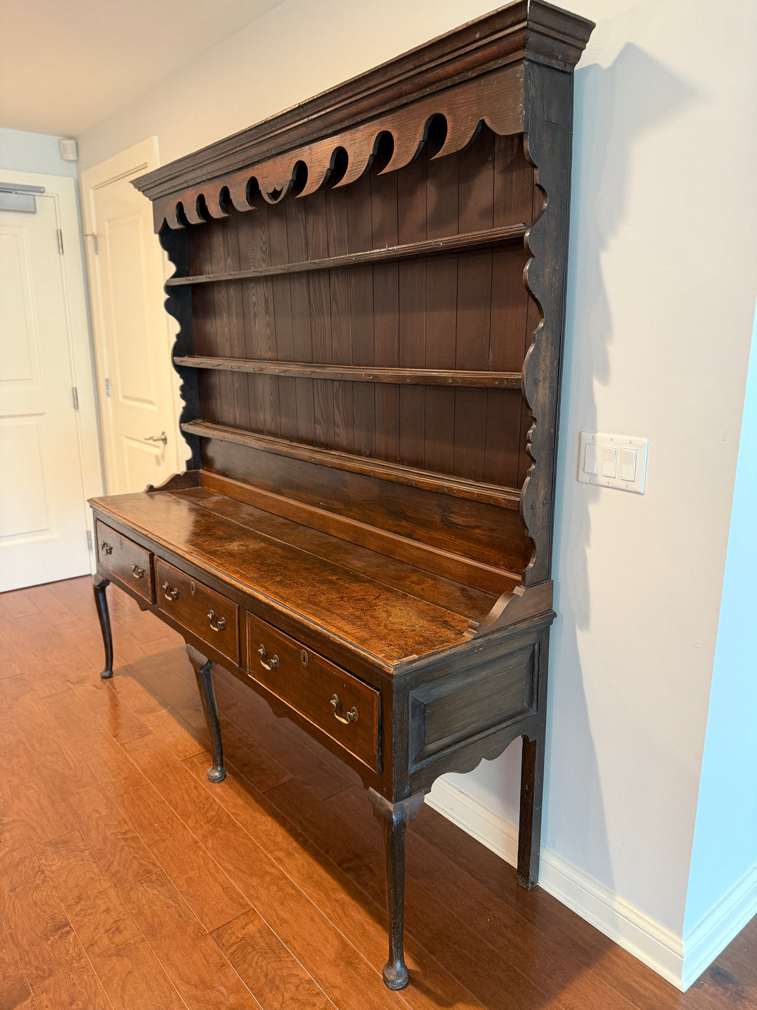 Antique Welsh Oak Dresser with Plate Rack