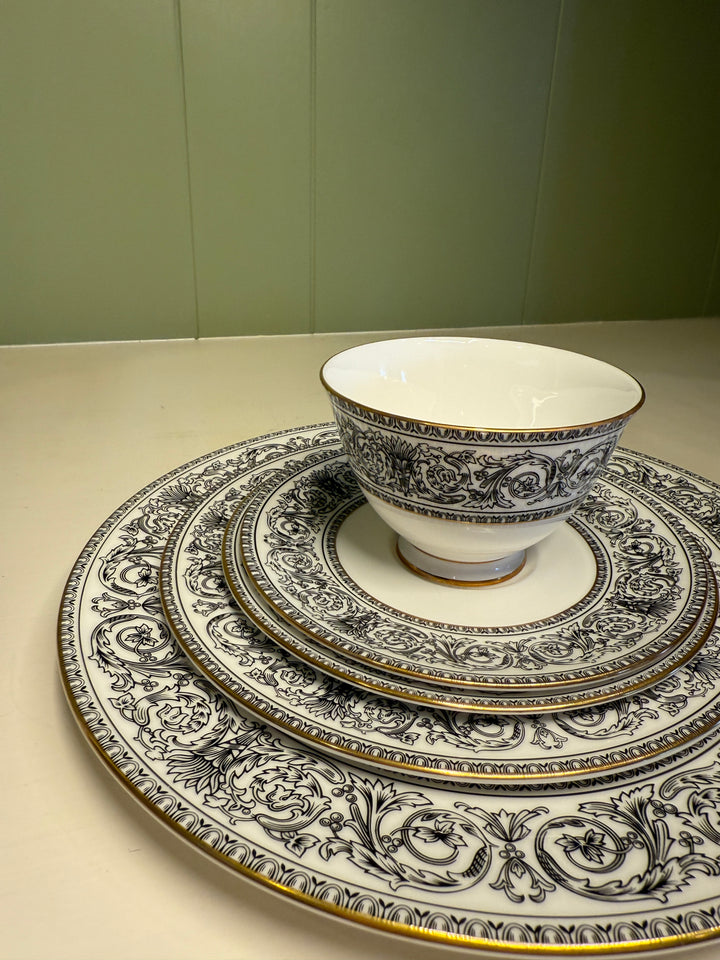 Royal Doulton Baronet Set (12 Dinner plates, 12 salad plates, 11 saucers, 11 teacups, 2 b&b plates)