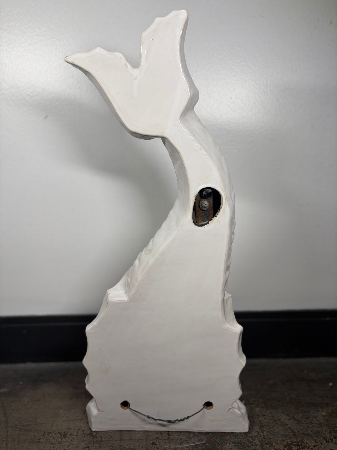Wall Fountain / Lavabo Featuring Aquatic Creature & Shell Basin