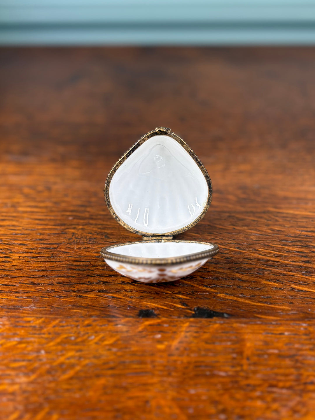 Limoges Shell Pill Box