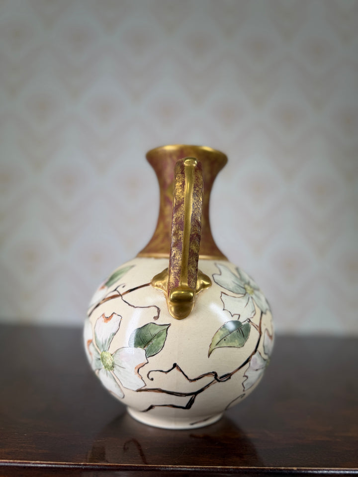 MJH Vase With Handle
