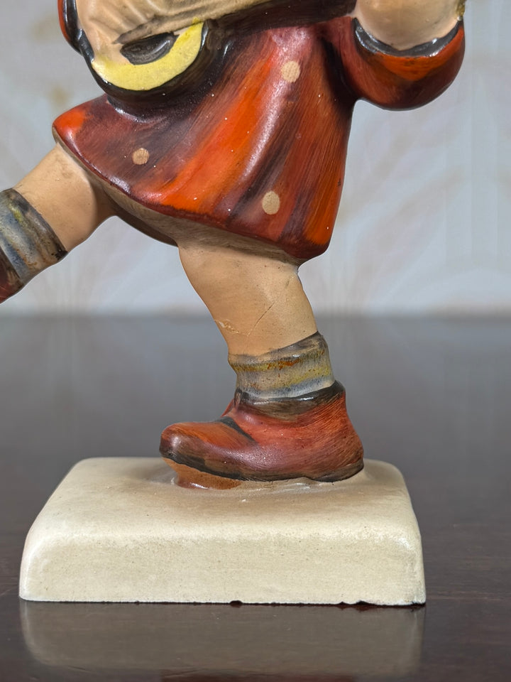 Hummel Girl with Banjo