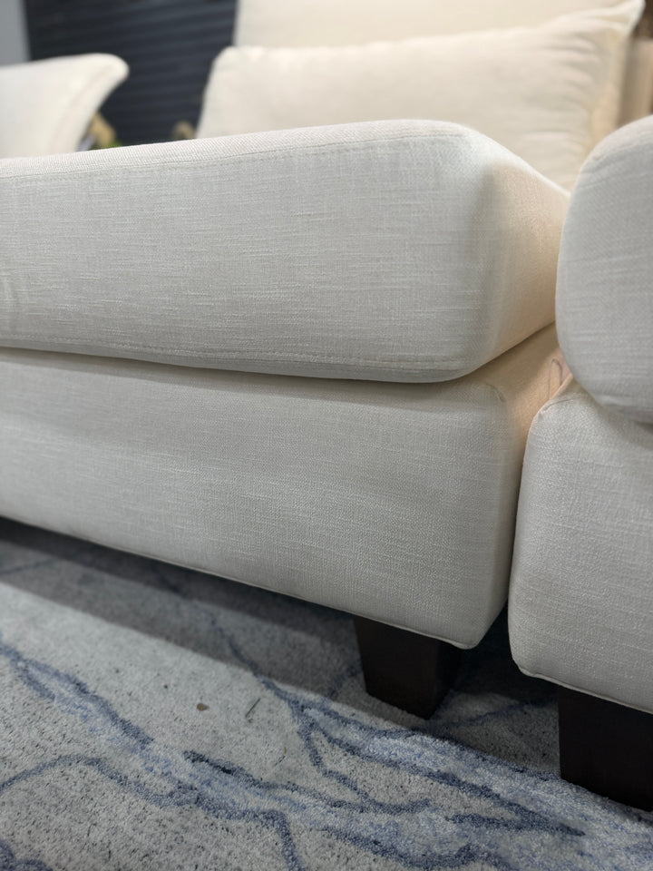 Lounge/Love Seat