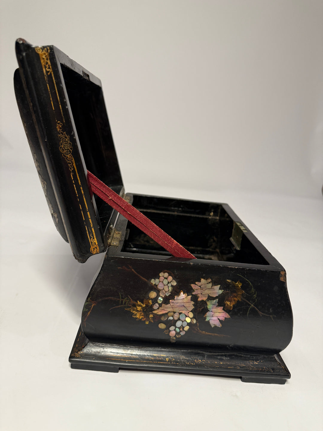 Mother of Pearl Inlaid Lacquer Box