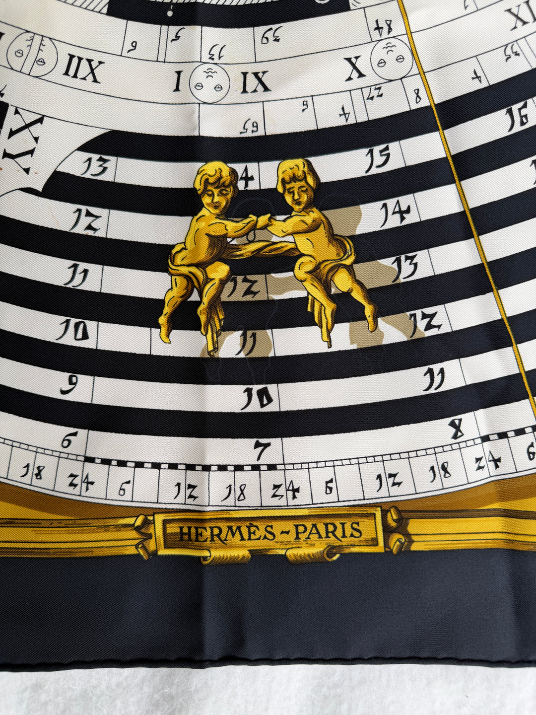 Vintage HERMÈS ‘Dies et Hores’ 90