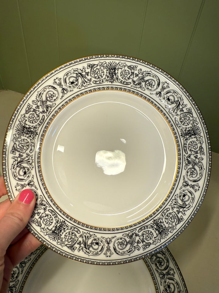 Royal Doulton Baronet Set (12 Dinner plates, 12 salad plates, 11 saucers, 11 teacups, 2 b&b plates)