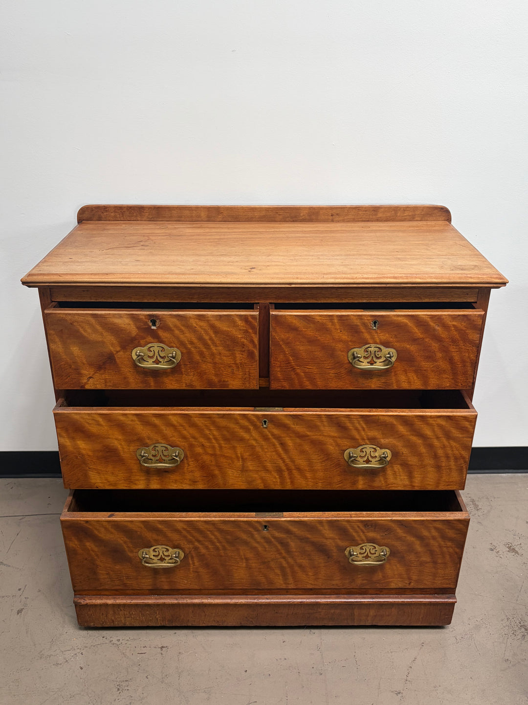 Victorian Mahogany Chest of Drawers